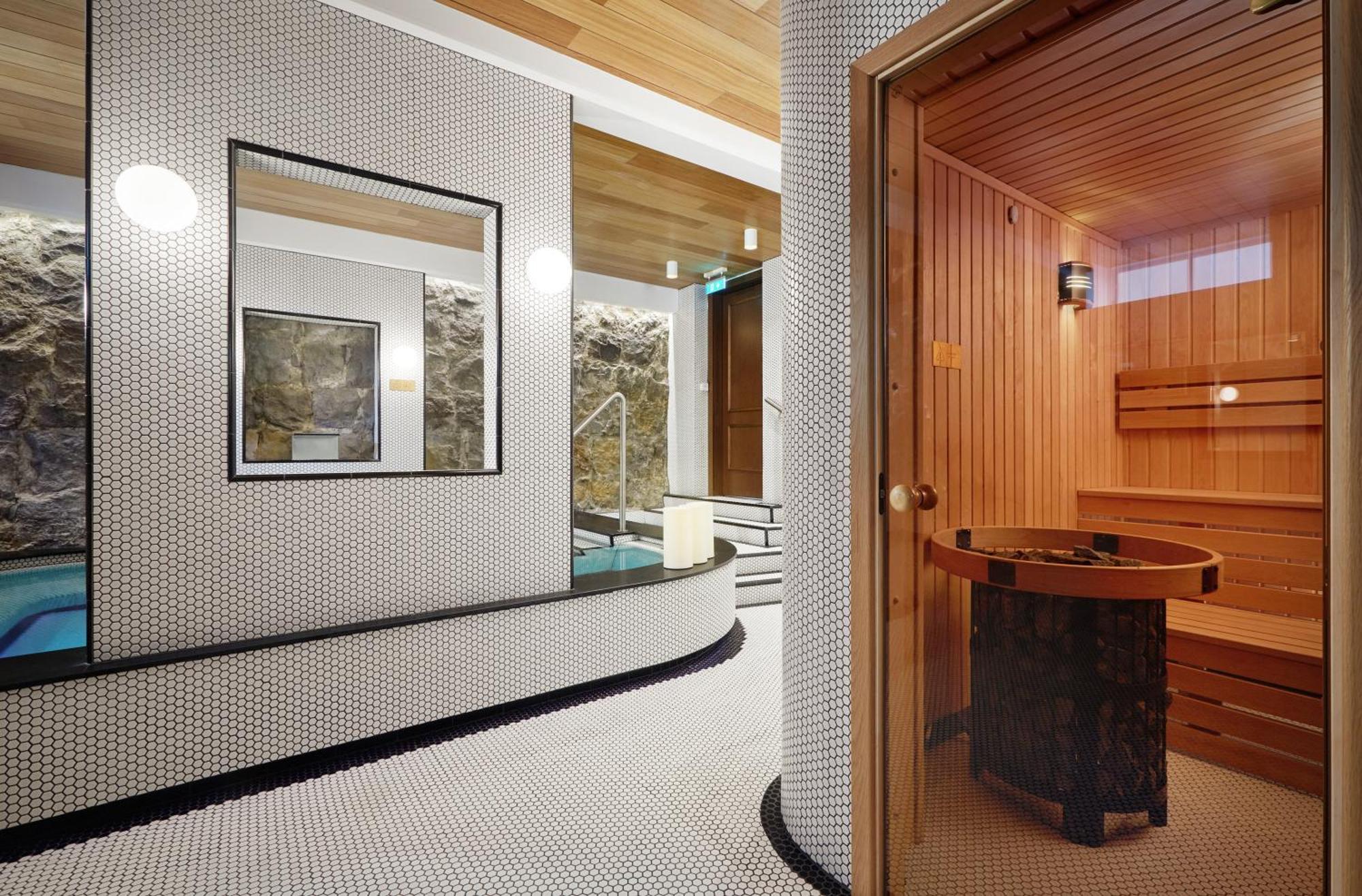 Reykjavik Konsulat Hotel, Curio Collection By Hilton Exterior photo