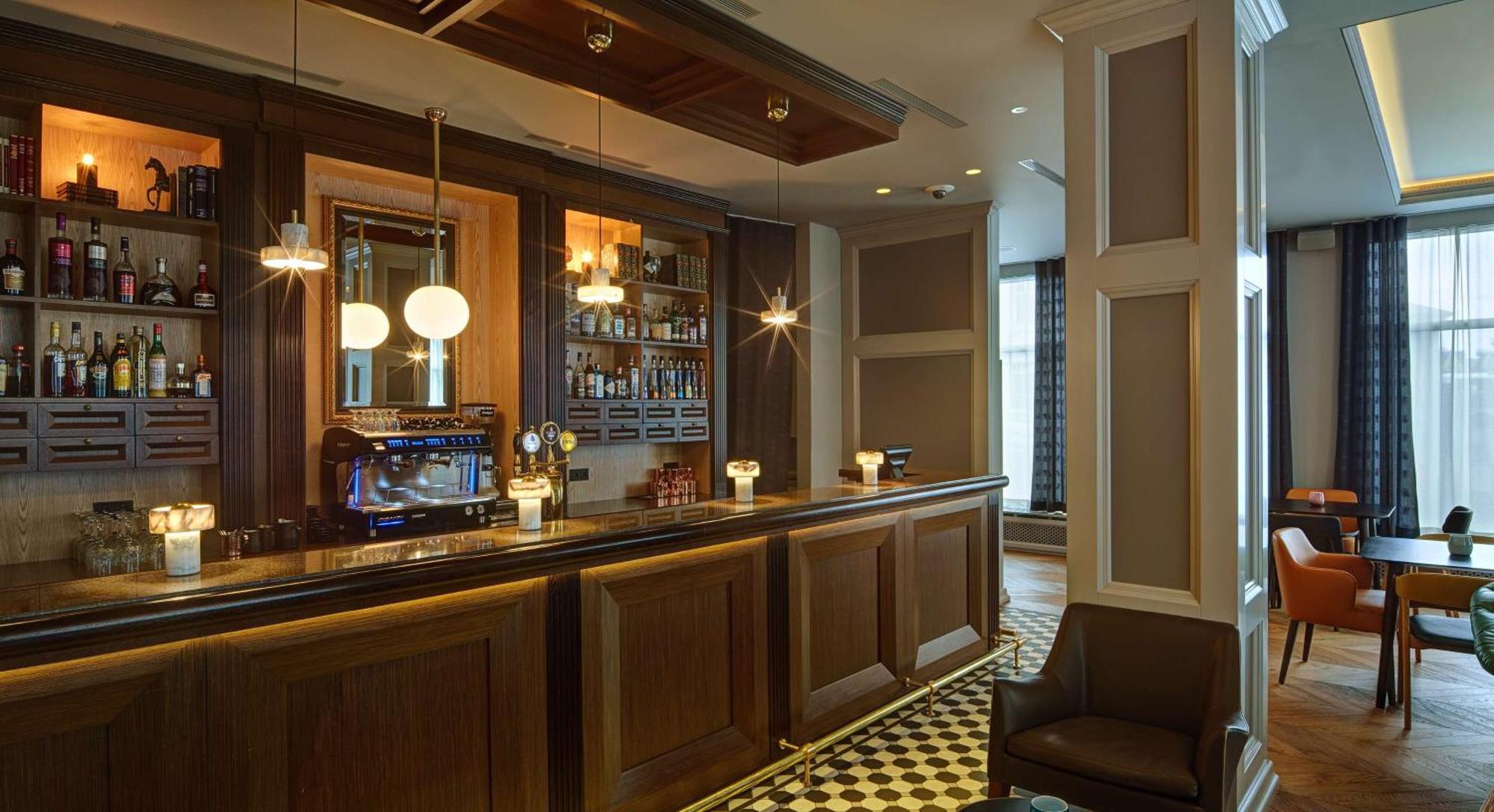 Reykjavik Konsulat Hotel, Curio Collection By Hilton Exterior photo